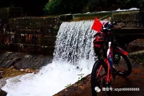 美国佛罗里达州生日派对发生枪击事件:4人死亡2名警察受伤