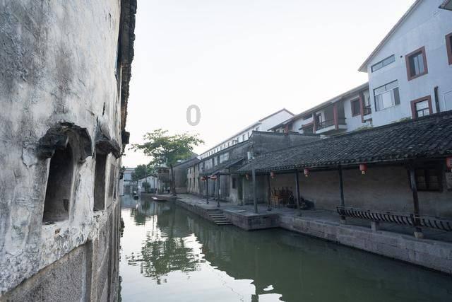 《雍正王朝》：“八王议政”期间，隆科多为何选择和八阿哥合作