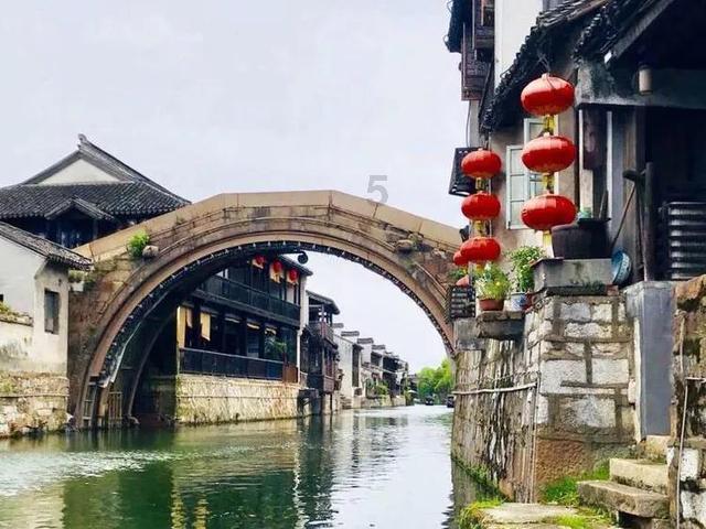 璀璨华服